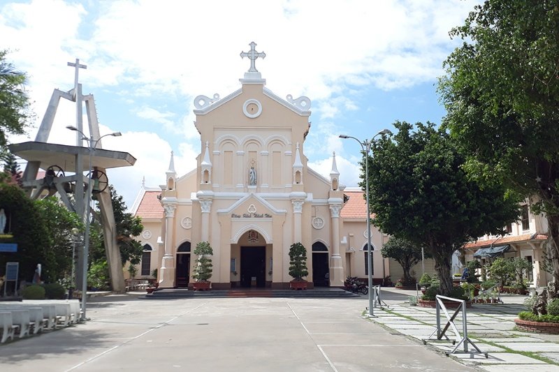 Nhà Thờ Chánh Toà Giáo Phận Cần Thơ - 8 nhà thờ lớn ở Việt Nam